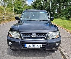 Mitsubishi pajero 3.2 automatic 5 seater crewcab,  test 12-22 tax 6-22,