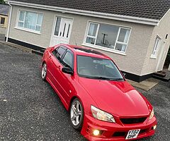 Lexus is200