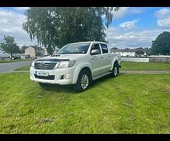 2016 toyota hilux doe and tax 1/23