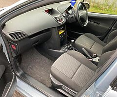 2010 Peugeot 207 - Image 5/8