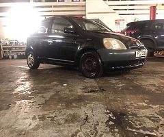 2000 Toyota Yaris