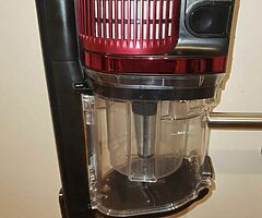 Shark  vacuum  cleaner  Iz300UKT