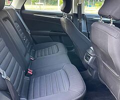 Ford Mondeo 2.0 diesel . Manual . Low km - Image 8/10