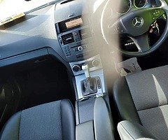 Mercedes C200 Automatic 2.2 Diesel Blue Efficiency - Image 8/10