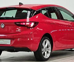 2016 VAUXHALL ASTRA - Image 8/10