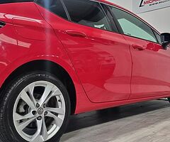 2016 VAUXHALL ASTRA - Image 10/10