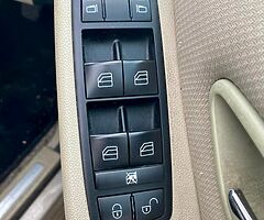 Mercedes A150 - Image 8/10