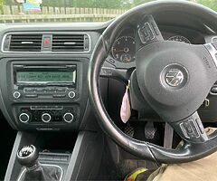 2012 Volkswagen Jetta - Image 4/7