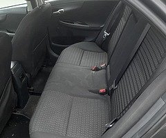 Car - Image 4/6