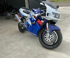 Suzuki gsxr600