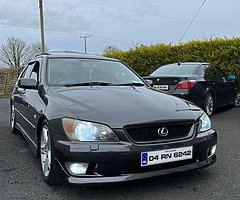 Lexus is200
