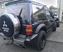 Mitsubishi pajero