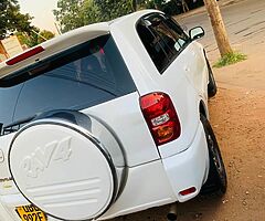 Toyota RAV4 
Model 2004 - Image 3/7