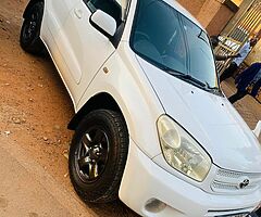 Toyota RAV4 
Model 2004 - Image 5/7