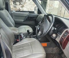 2002 Mitsubishi Shogun - Image 4/5
