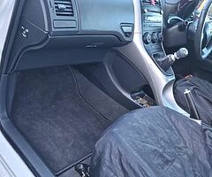 Toyota Auris - Image 6/8