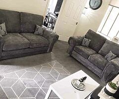 Brand new high quality designer 3+2 full high back suite of furniture