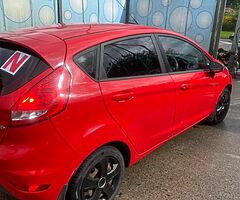Ford Fiesta 1.2 - Image 5/10
