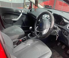 Ford Fiesta 1.2 - Image 8/10