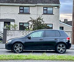 Vw Golf 1.6 diesel . Auto . Cheap tax