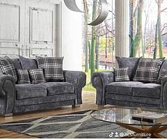 Brand new high quality designer 3+2 suite of furniture