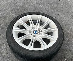 Mv2s €100