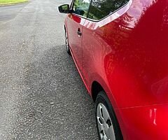 142 VW UP 1.0 5 SPEED MANUAL AS NEW MINT CAR - Image 3/7