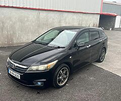 08 HONDA STREAM 7 SEATS AUTO