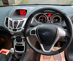 2011 Ford Fiesta - Image 6/10