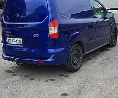 Ford transit courier