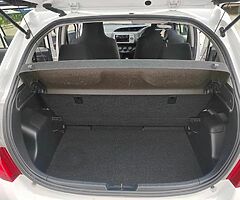162 Toyota Yaris/Vitz 1.0L Automatic - Image 9/10