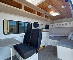 5 berth Mercedes Sprinter campervan - Image 7/10