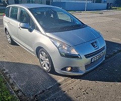 2012 Peugeot 5008, 7 Seater and Long Nct.