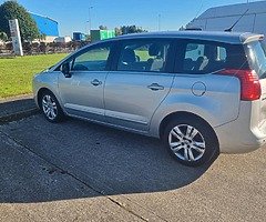 2012 Peugeot 5008, 7 Seater and Long Nct.