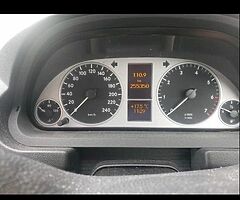 Mercedes Benz B150 Petrol - Image 6/8
