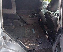 06 mitsubishi pajero - Image 4/6