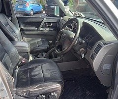 06 mitsubishi pajero - Image 5/6