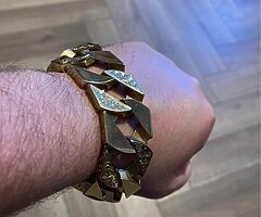 Mens Gold Curb Bracelet