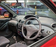 2002 Toyota Yaris - Image 8/10