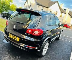 2010 Volkswagen Tiguan - Image 8/10