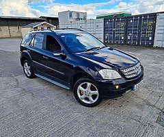 07 Mercedes ML crewcab