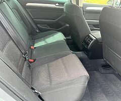 Volkswagen Passat 2016 1.6 Diesel manual transmission - Image 7/9