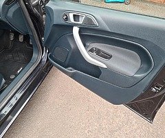 Ford Fiesta Edge 1.4 TDCi Diesel 2012 (or Volvo V50 D5 2009 ) - Image 5/10