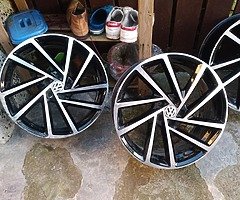 19 5x112 vw alloys no tyres or craxk or weld or etx need gone best offer take
