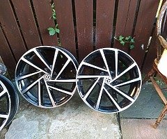 19 5x112 vw alloys no tyres or craxk or weld or etx need gone best offer take