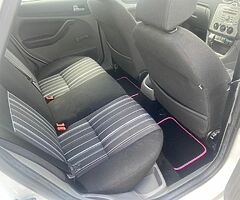 Ford Focus 2009 - Image 7/9