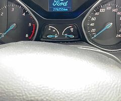 Ford Focus - Image 5/9