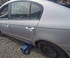 Passat b6 for scrap parts for sale