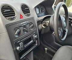2015 Volkswagen Caddy - Image 4/7