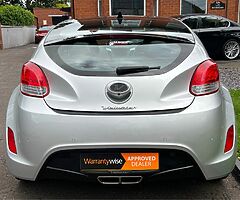 2013 Hyundai Veloster - Image 3/8